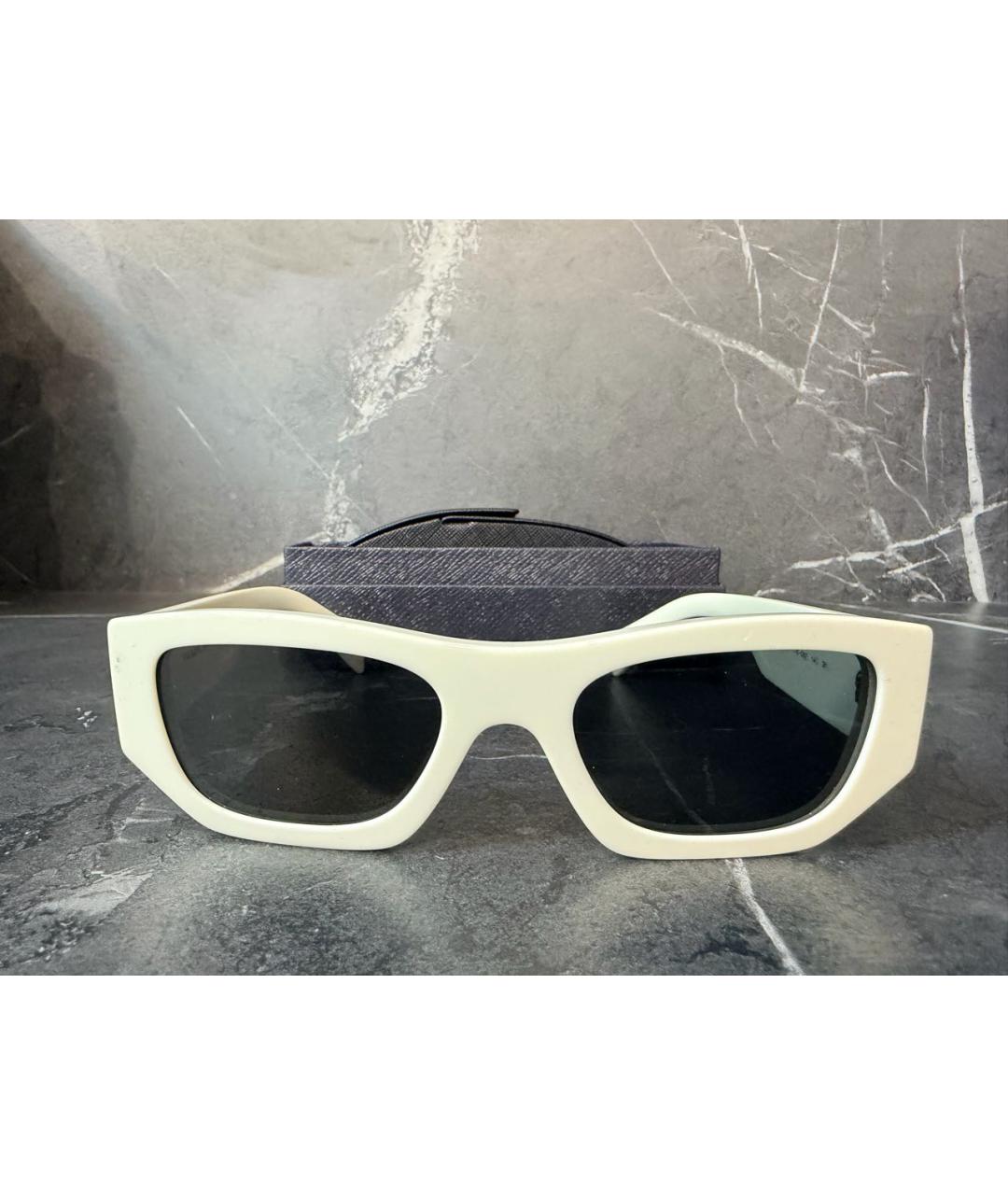 PRADA Белые пластиковые солнцезащитные очки, фото 9