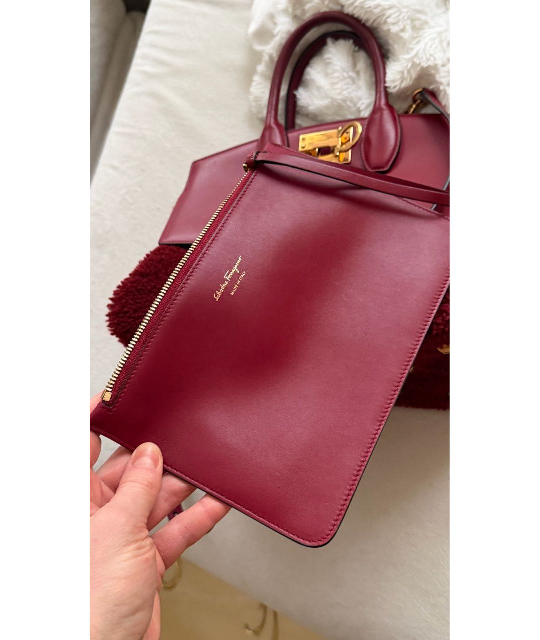 FERRAGAMO Бордовая кожаная сумка с короткими ручками, фото 7