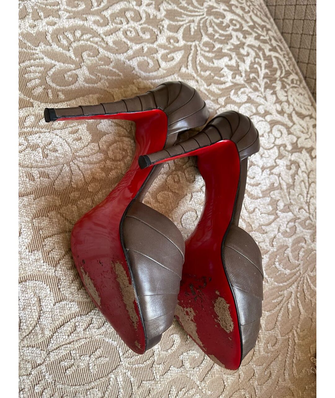 CHRISTIAN LOUBOUTIN Бежевые кожаные туфли, фото 5