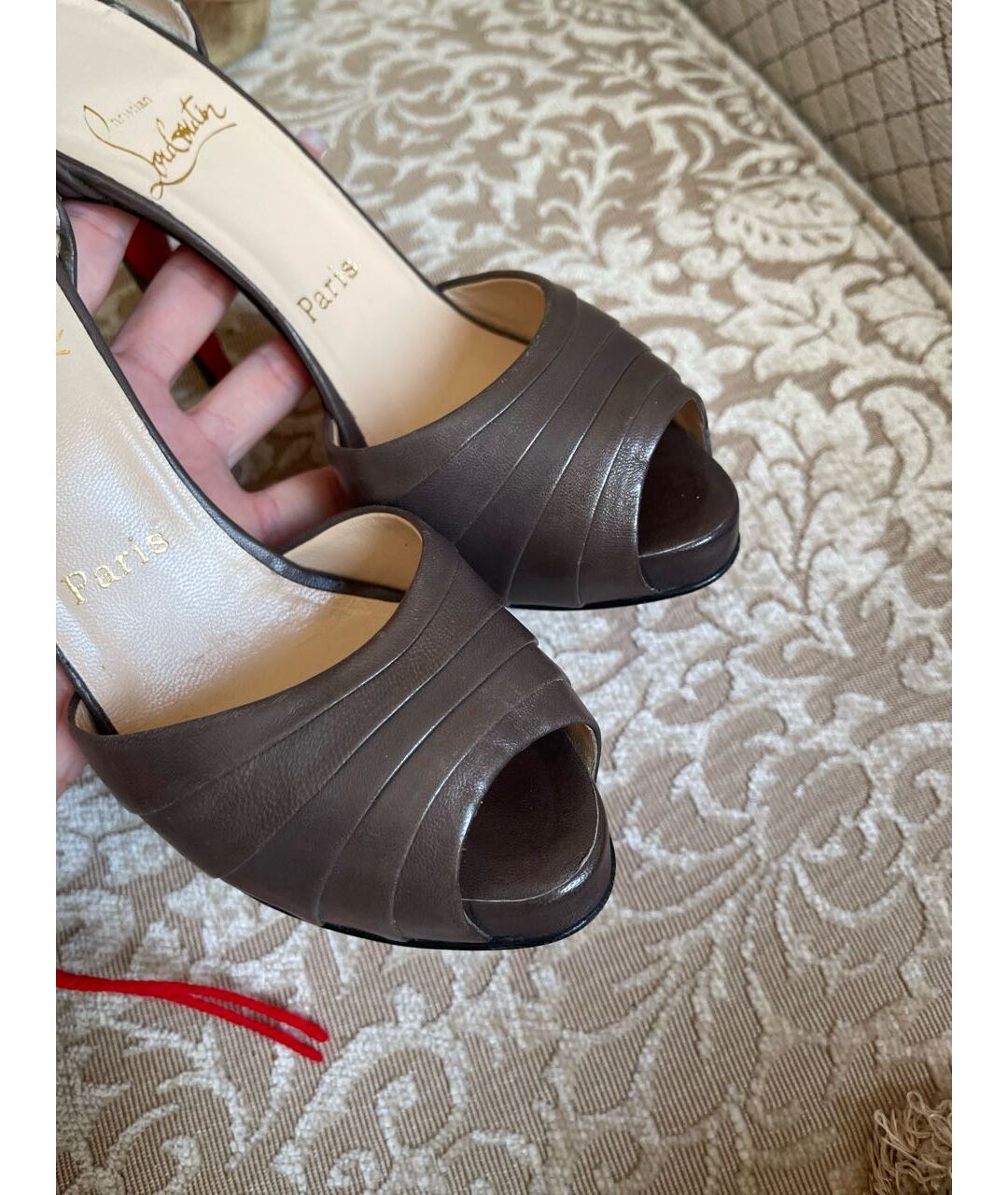 CHRISTIAN LOUBOUTIN Бежевые кожаные туфли, фото 4
