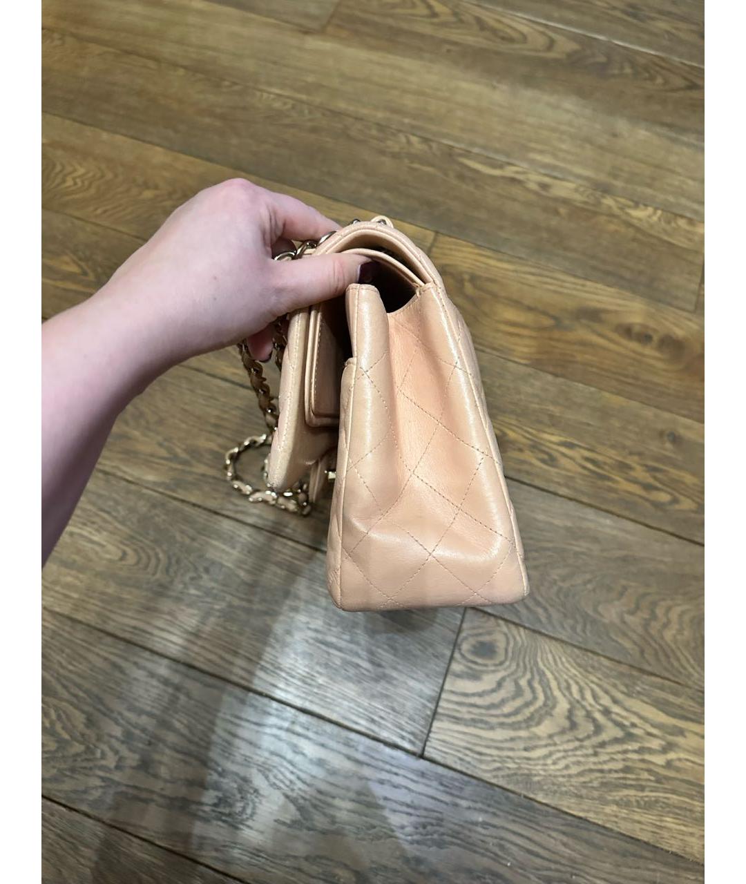 CHANEL Бежевая кожаная сумка с короткими ручками, фото 2