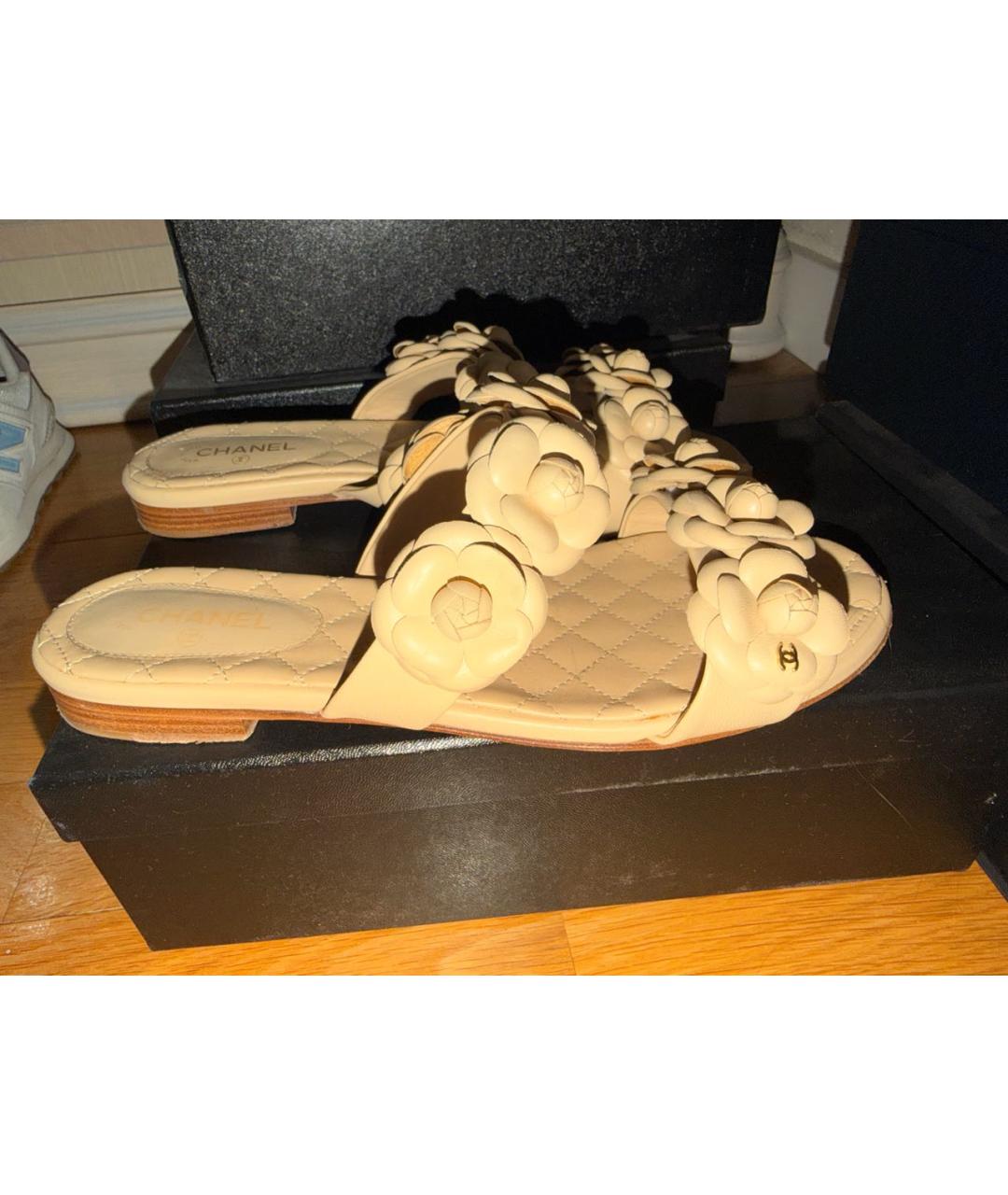 CHANEL Бежевые кожаные шлепанцы, фото 7