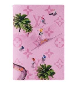 LOUIS VUITTON Обложка/футляр