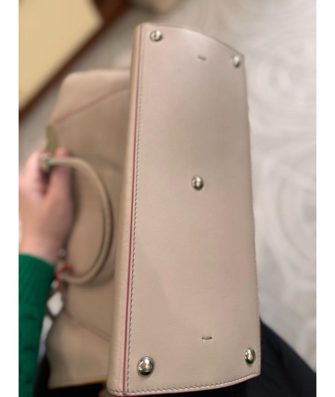 FENDI Бежевая кожаная сумка с короткими ручками, фото 4