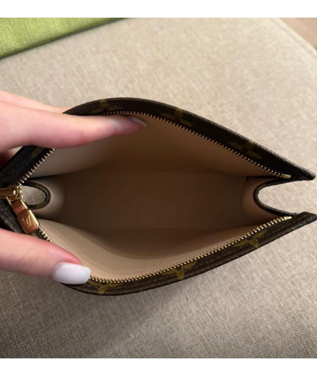 LOUIS VUITTON Коричневая косметичка, фото 6