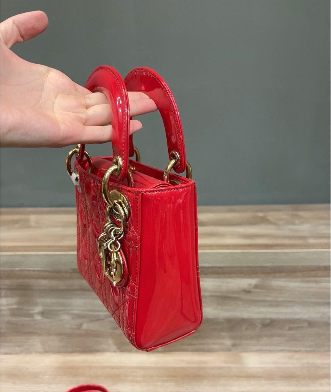 CHRISTIAN DIOR Красная сумка с короткими ручками из лакированной кожи, фото 5
