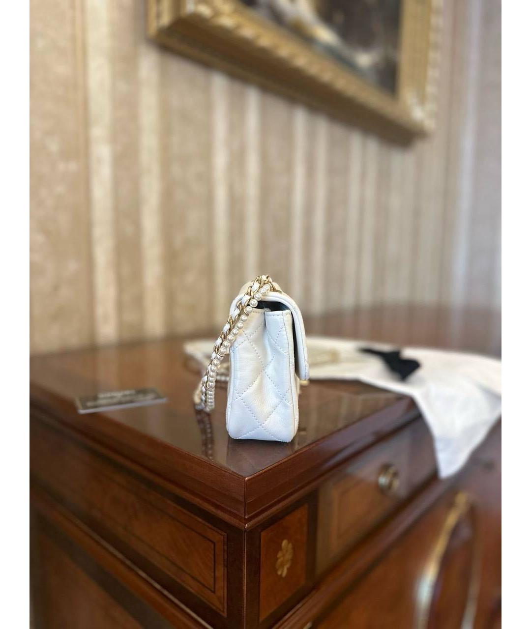 CHANEL Белая кожаная сумка через плечо, фото 5