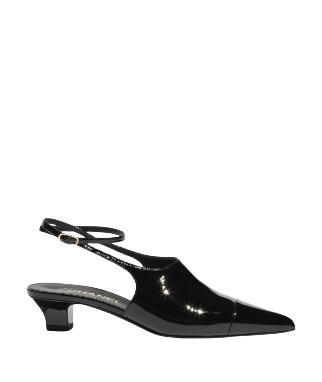 CHANEL Черные лодочки на низком каблуке из лакированной кожи, фото 1