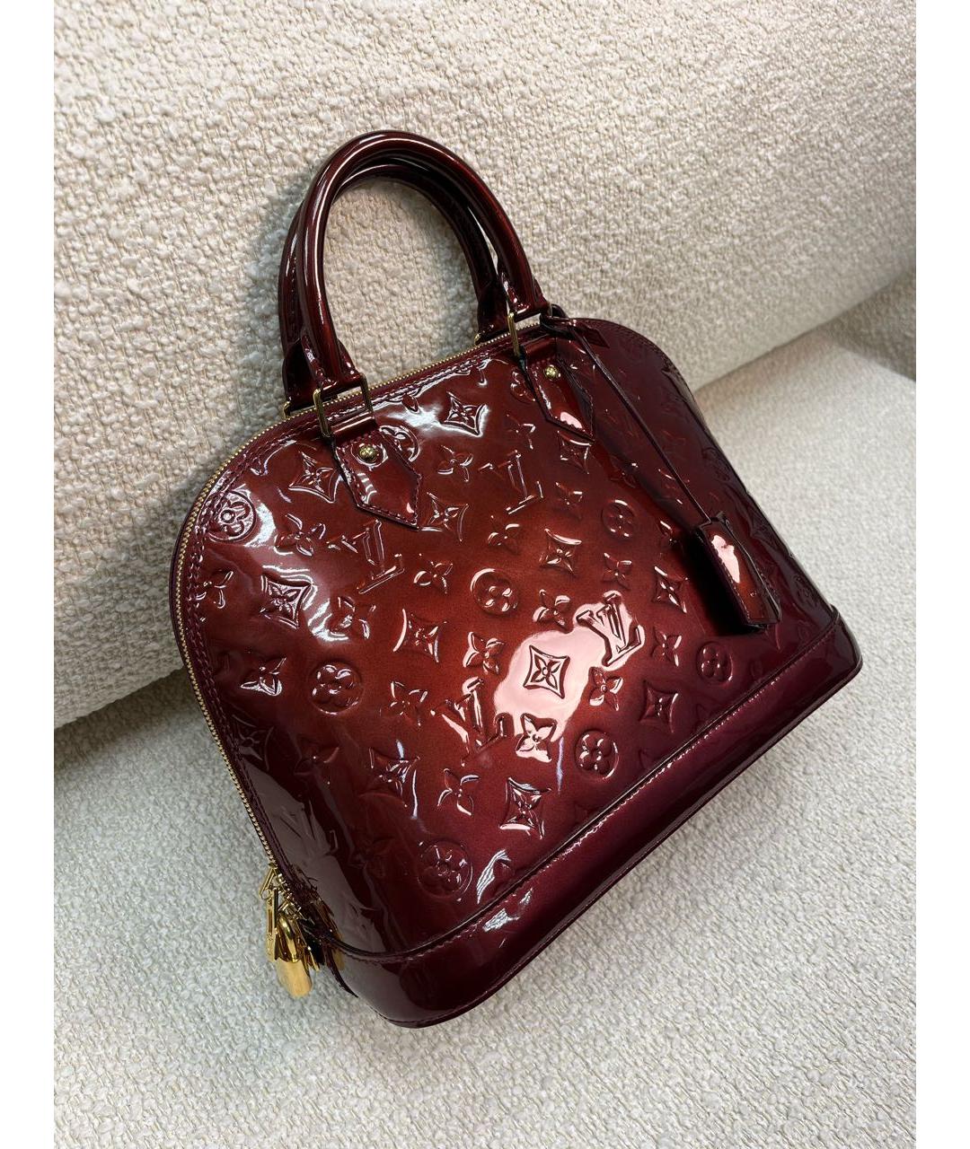 LOUIS VUITTON Бордовая сумка с короткими ручками из лакированной кожи, фото 2