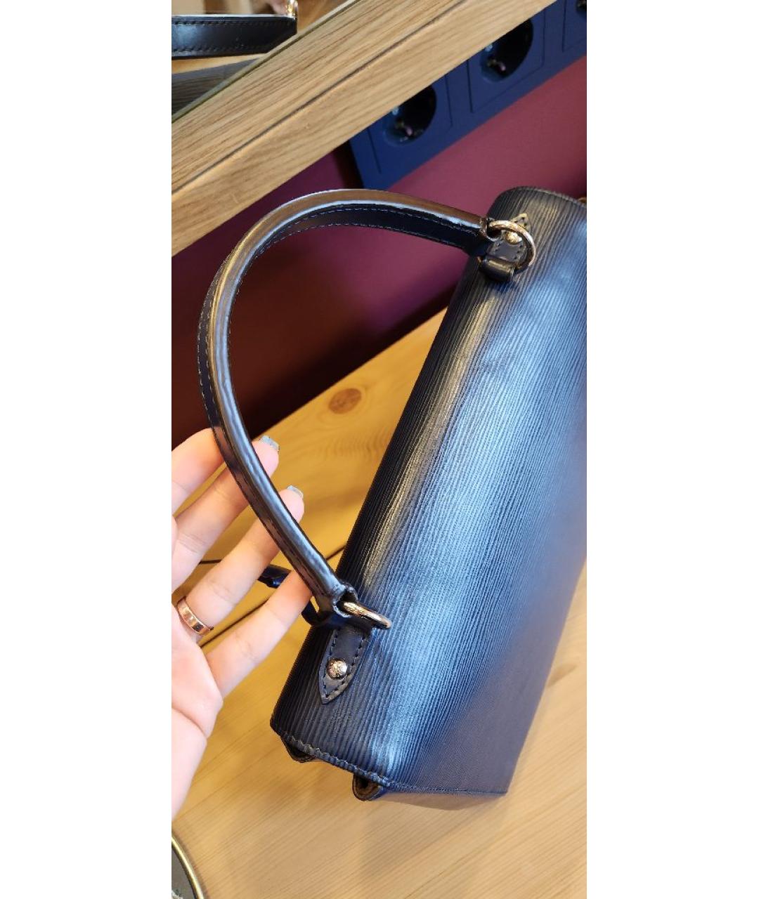 LOUIS VUITTON Темно-синяя кожаная сумка с короткими ручками, фото 3