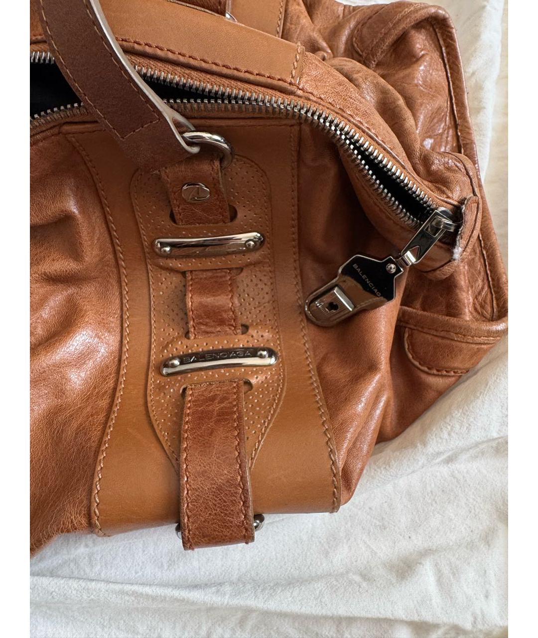 BALENCIAGA Коричневая кожаная сумка с короткими ручками, фото 3