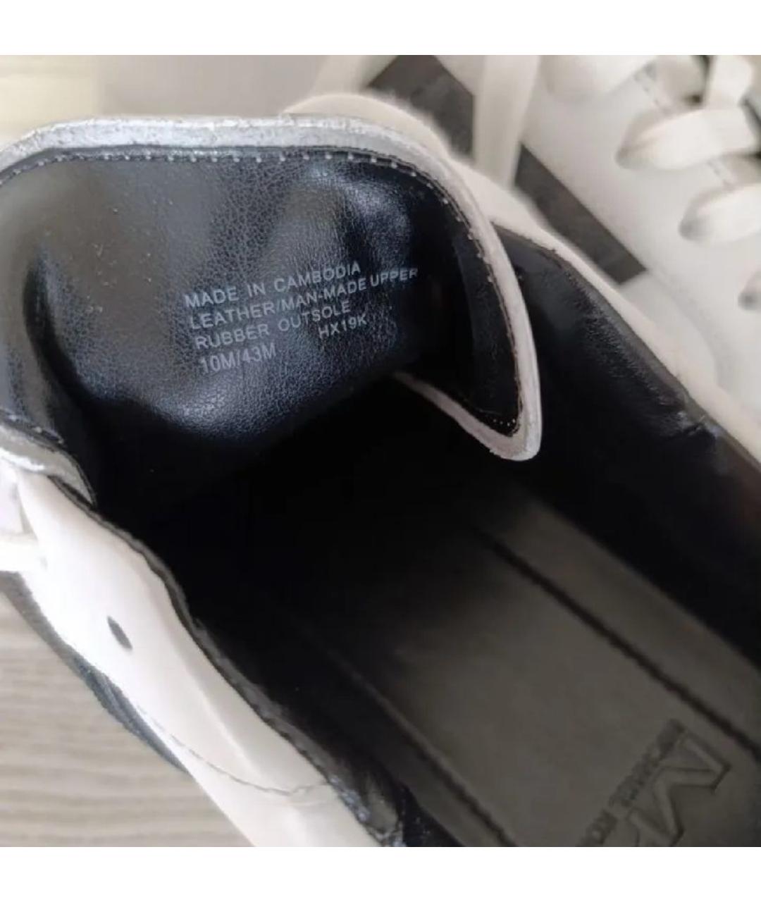 MICHAEL KORS Белые кожаные низкие кроссовки / кеды, фото 3