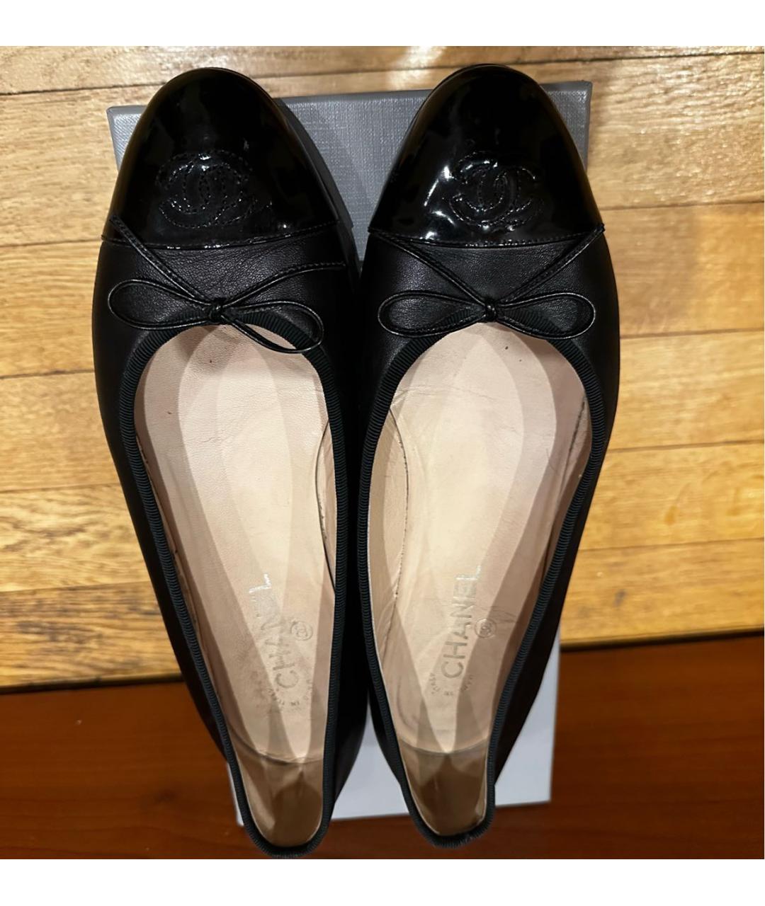 CHANEL Черные кожаные балетки, фото 3