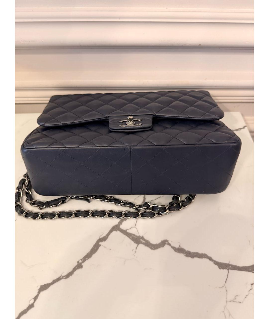 CHANEL Темно-синяя кожаная сумка через плечо, фото 3