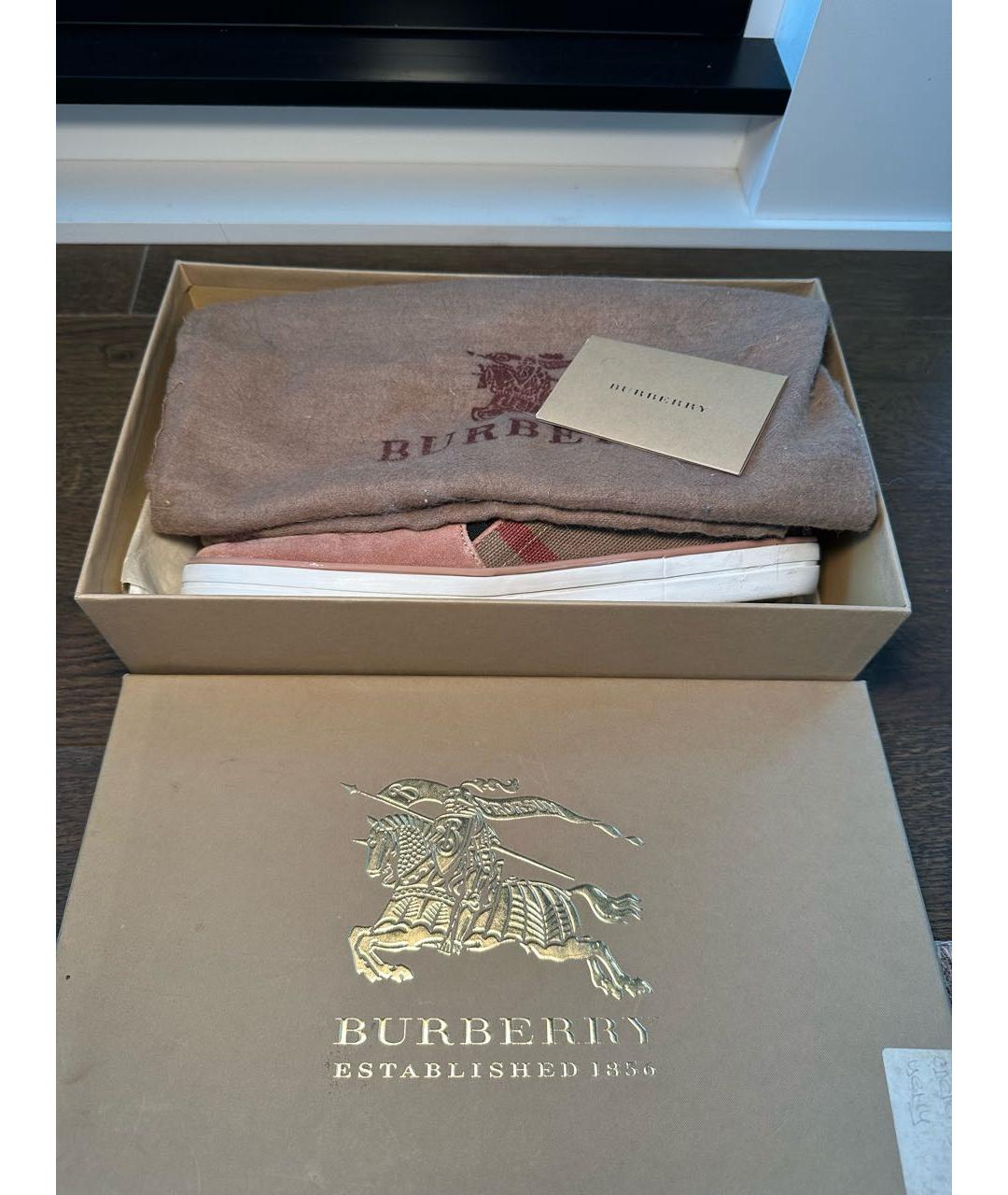 BURBERRY Коралловые замшевые лоферы, фото 5