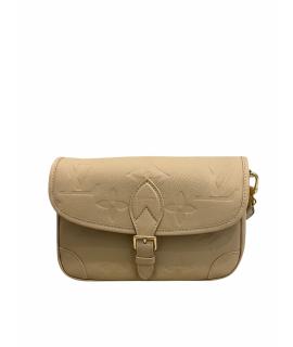 LOUIS VUITTON Сумка через плечо