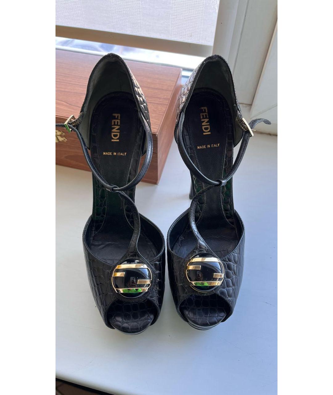 FENDI Черные босоножки из экзотической кожи, фото 3