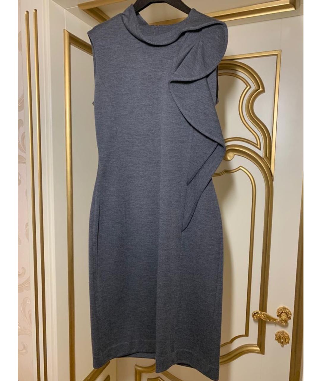 SALVATORE FERRAGAMO Серое шерстяное повседневное платье, фото 5