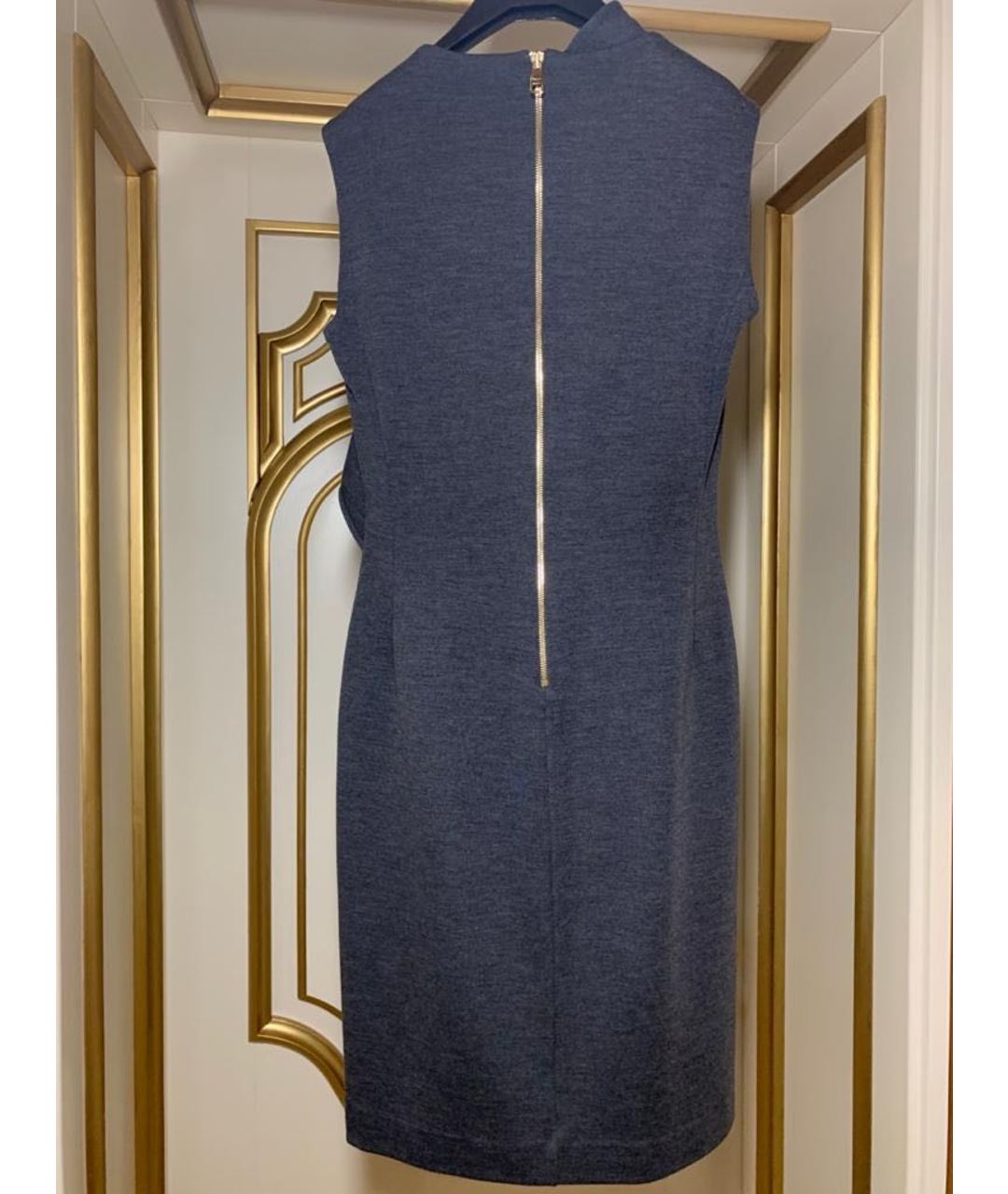 SALVATORE FERRAGAMO Серое шерстяное повседневное платье, фото 2