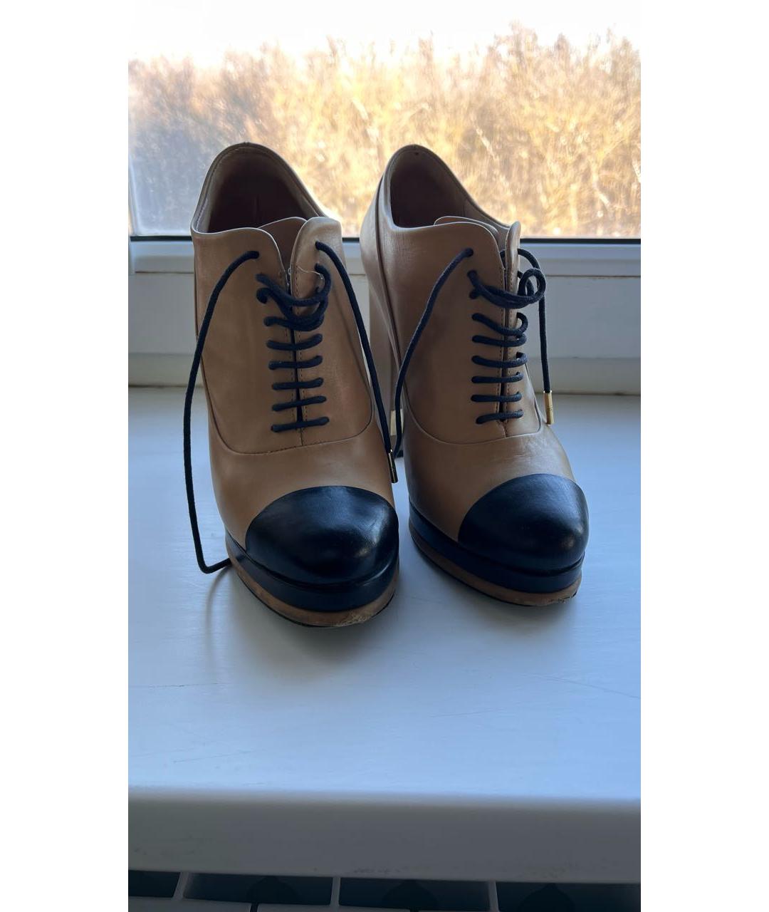 CHANEL Бежевые кожаные ботильоны, фото 3