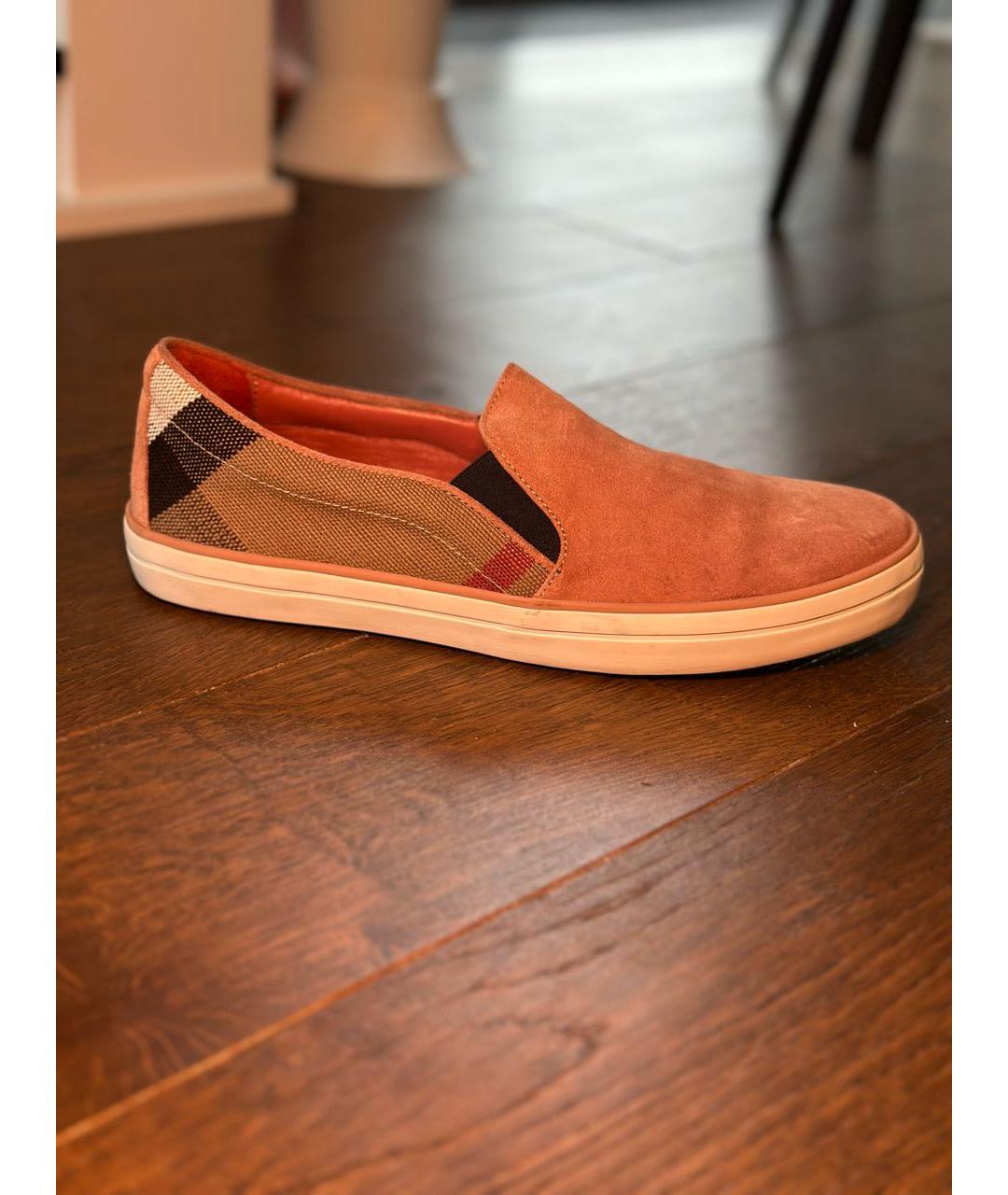 BURBERRY Коралловые замшевые слипоны, фото 9