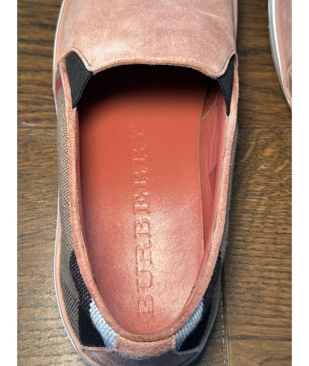 BURBERRY Коралловые замшевые слипоны, фото 8