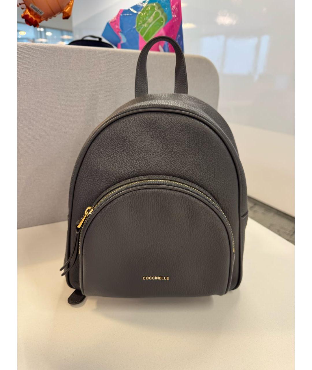 COCCINELLE Серый кожаный рюкзак, фото 5