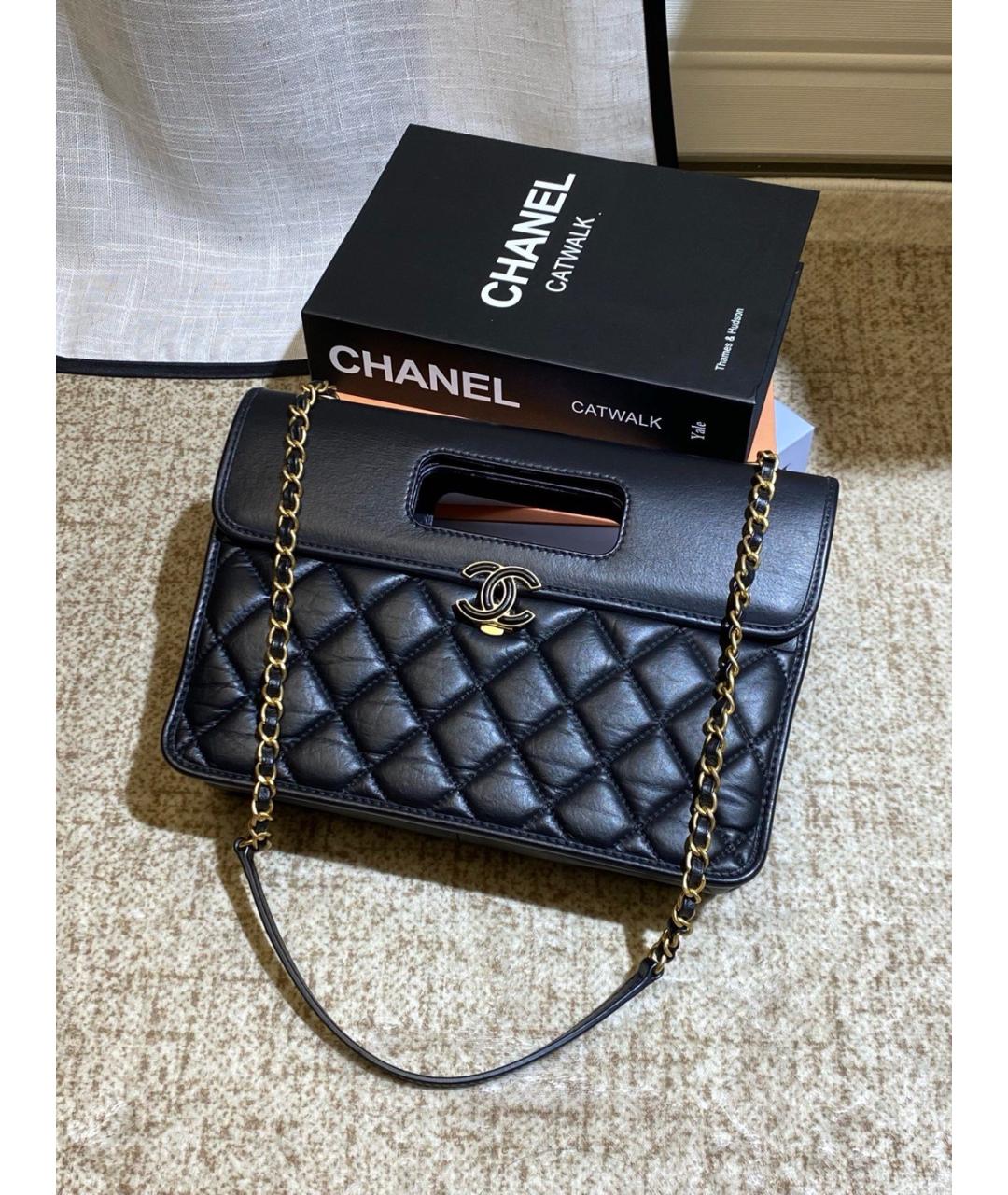 CHANEL Черная кожаная сумка с короткими ручками, фото 7