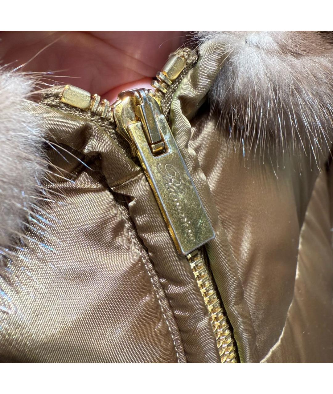 BLUMARINE Золотой пуховик, фото 5