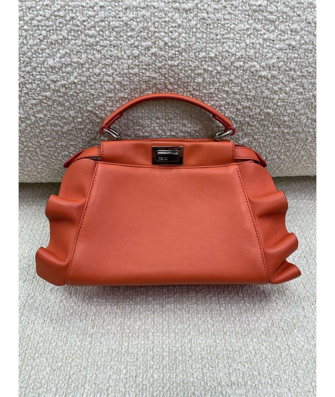 FENDI Оранжевая сумка с короткими ручками из лакированной кожи, фото 3