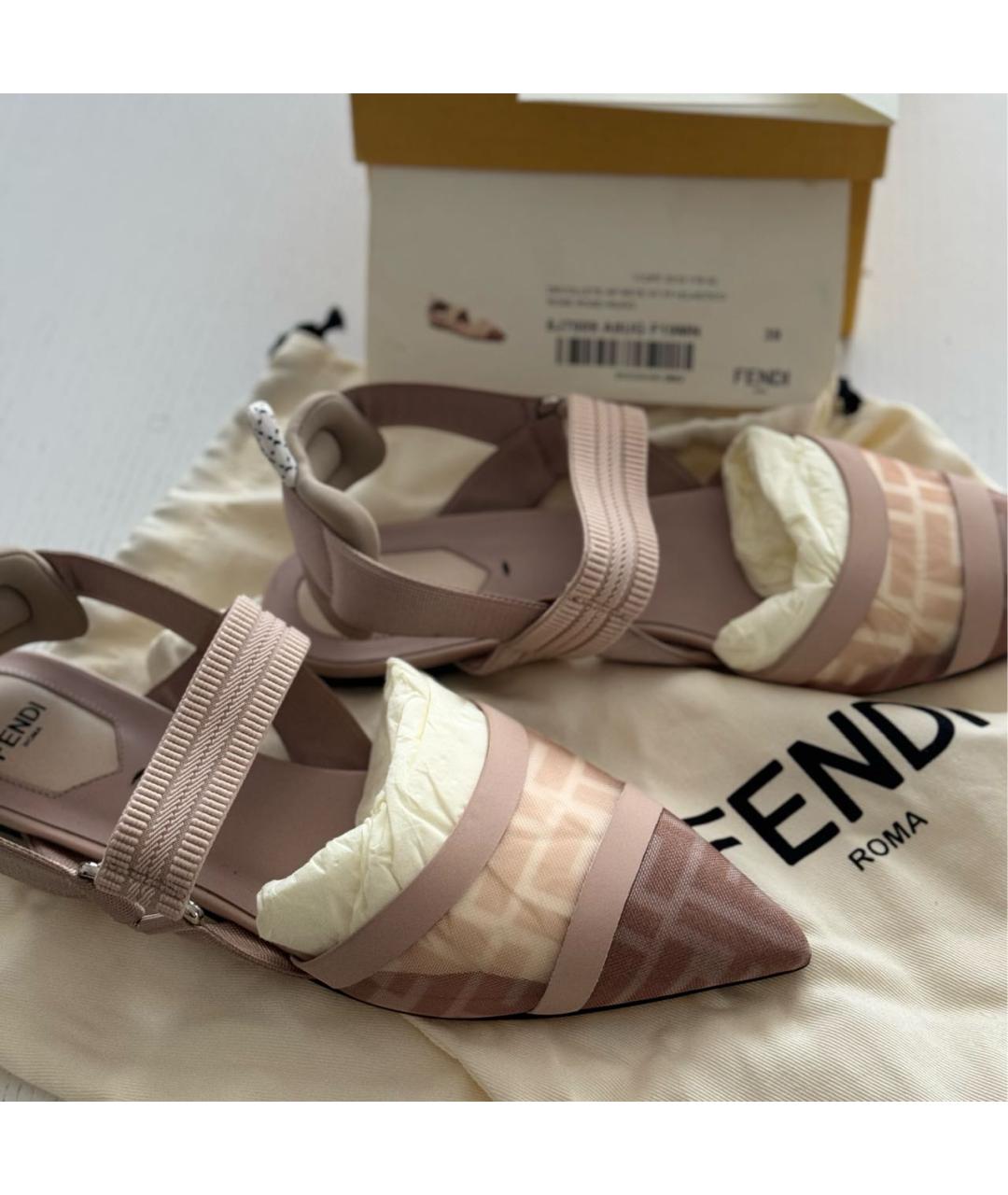 FENDI Бежевые текстильные босоножки, фото 3