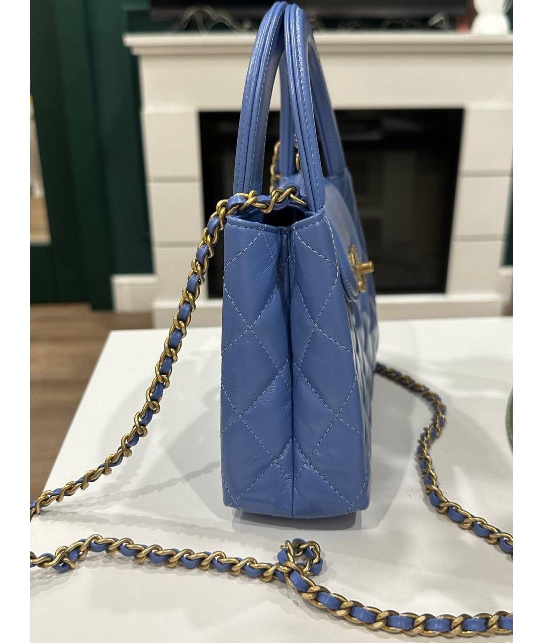 CHANEL Голубая кожаная сумка с короткими ручками, фото 2