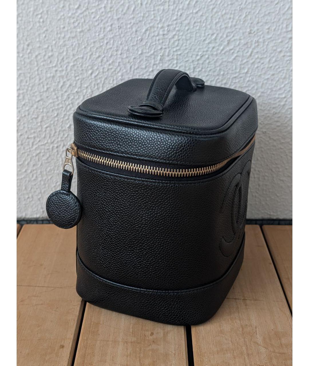 CHANEL Черная кожаная косметичка, фото 4