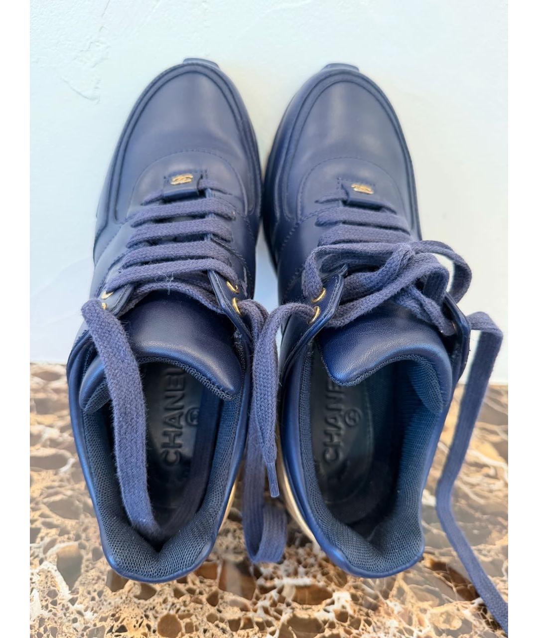 CHANEL Синие кожаные кроссовки, фото 3