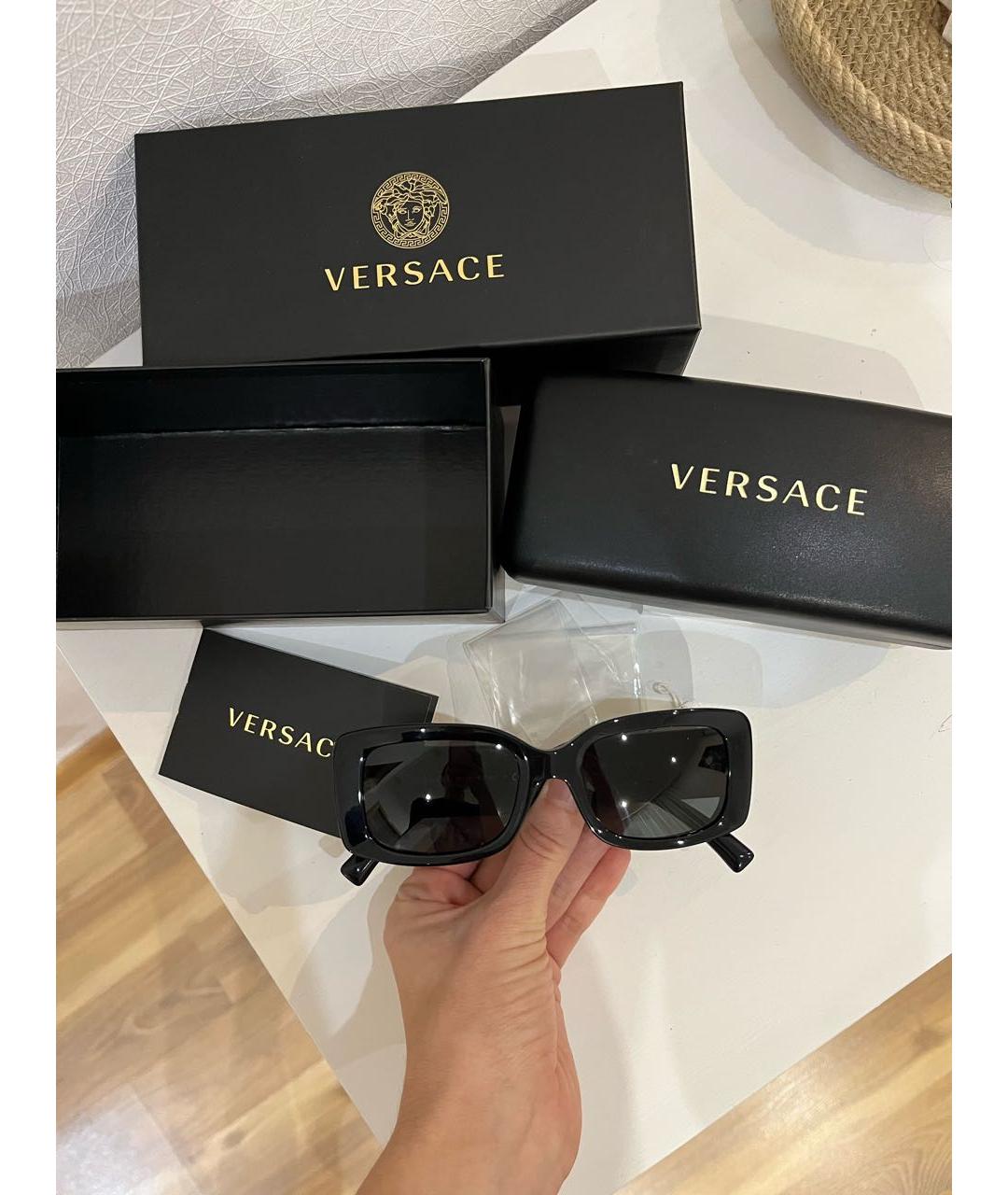 VERSACE Черные пластиковые солнцезащитные очки, фото 4