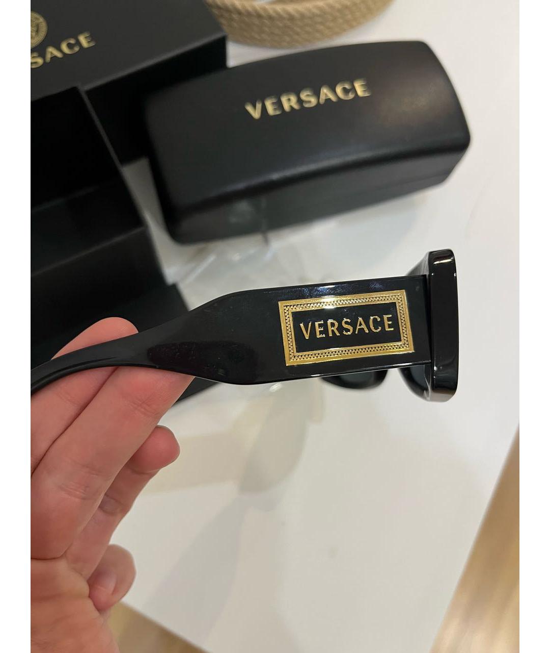 VERSACE Черные пластиковые солнцезащитные очки, фото 2