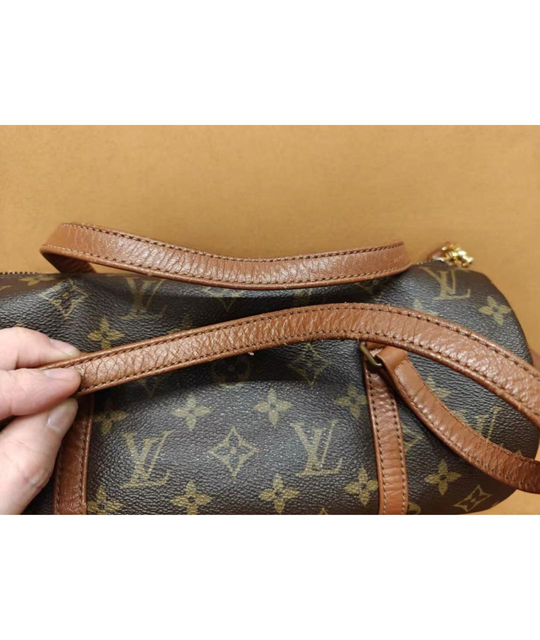 LOUIS VUITTON Коричневая кожаная сумка через плечо, фото 6