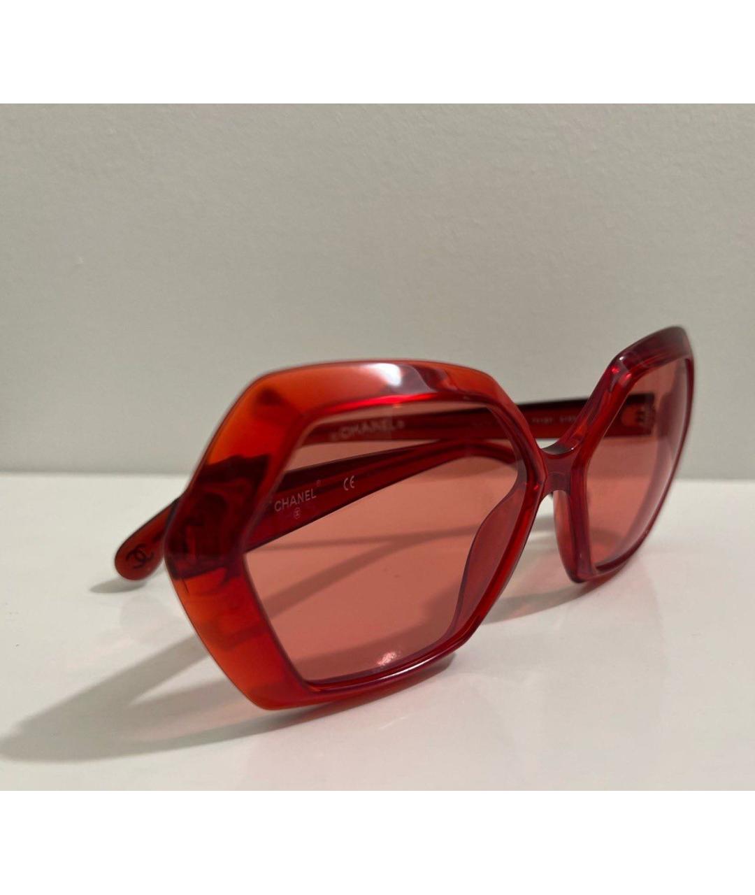 CHANEL Красные пластиковые солнцезащитные очки, фото 2