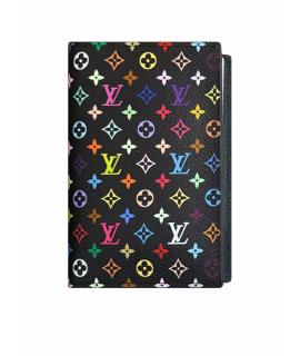 LOUIS VUITTON Обложка/футляр