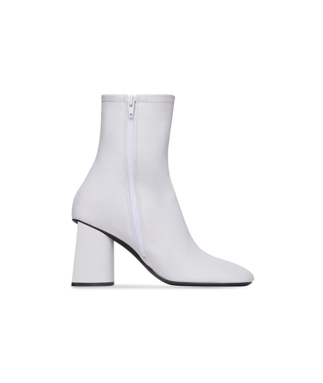 BALENCIAGA Белые кожаные сапоги, фото 1