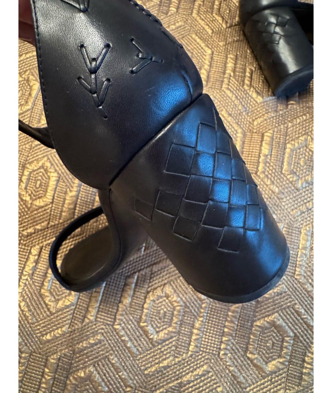 BOTTEGA VENETA Черные кожаные босоножки, фото 6