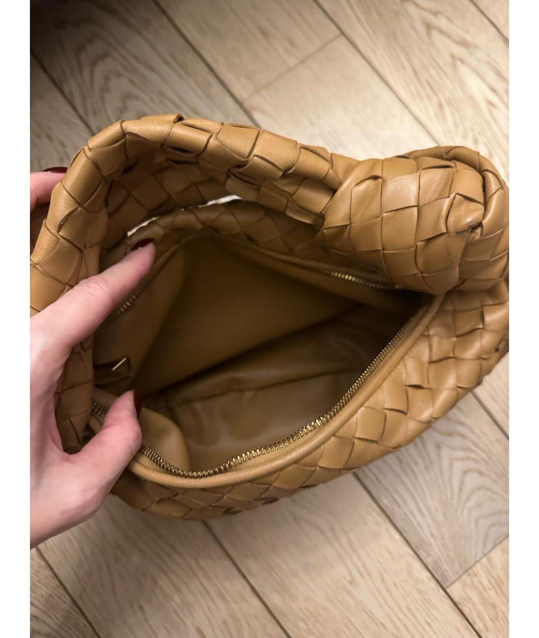 BOTTEGA VENETA Коричневая кожаная сумка с короткими ручками, фото 4