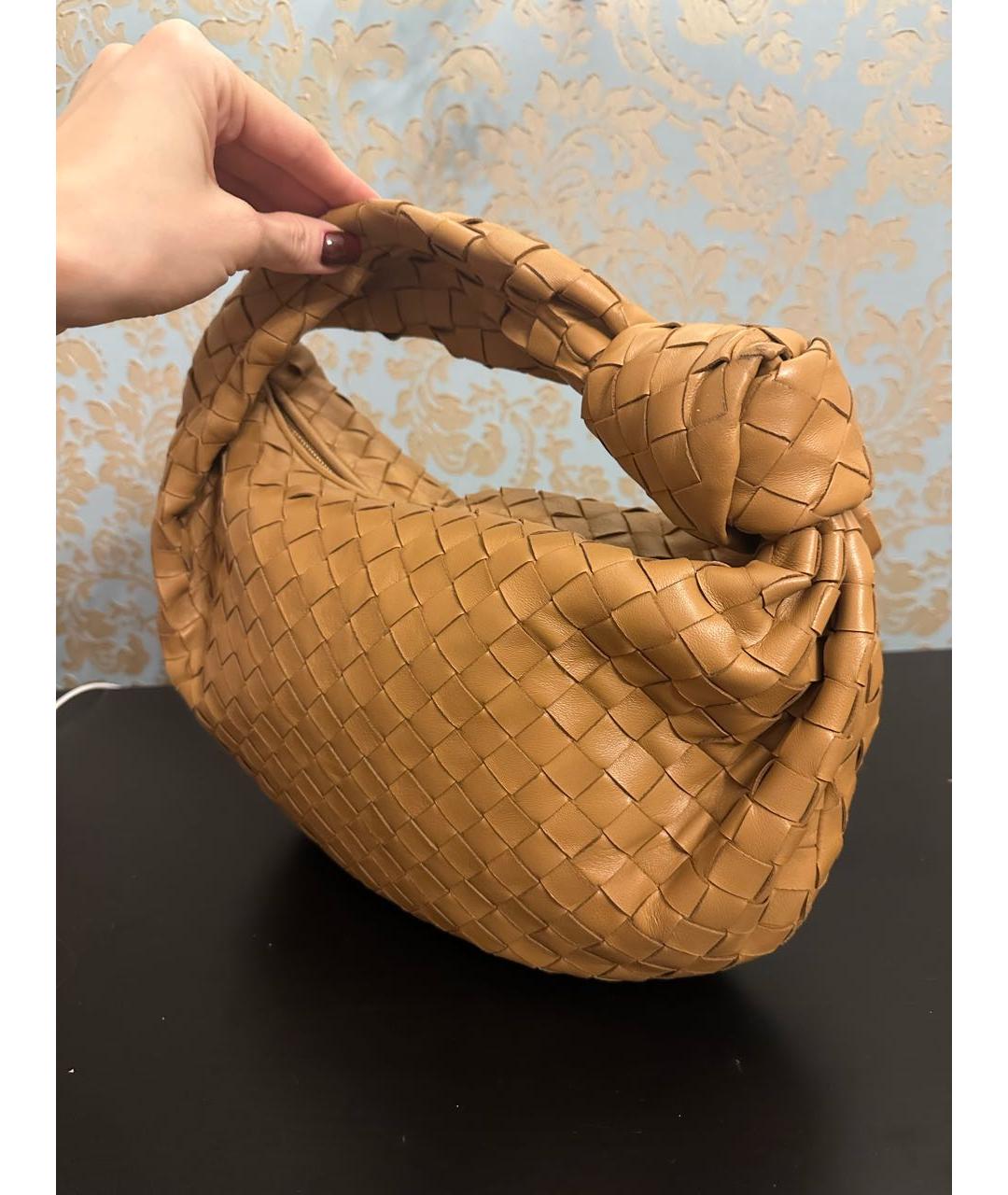 BOTTEGA VENETA Коричневая кожаная сумка с короткими ручками, фото 6
