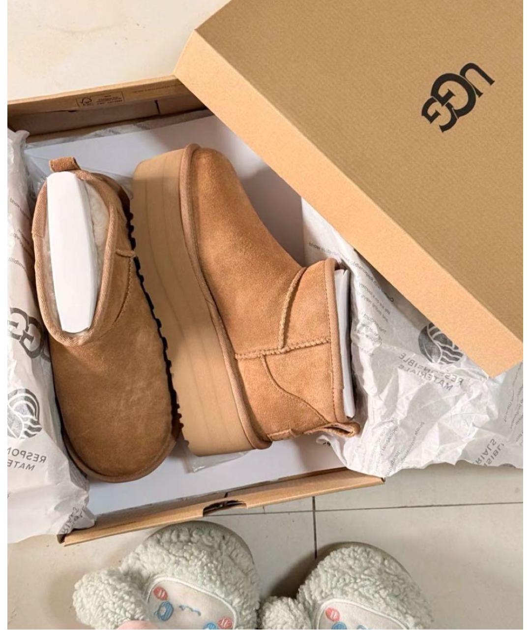 UGG AUSTRALIA Бежевые замшевые ботинки, фото 2