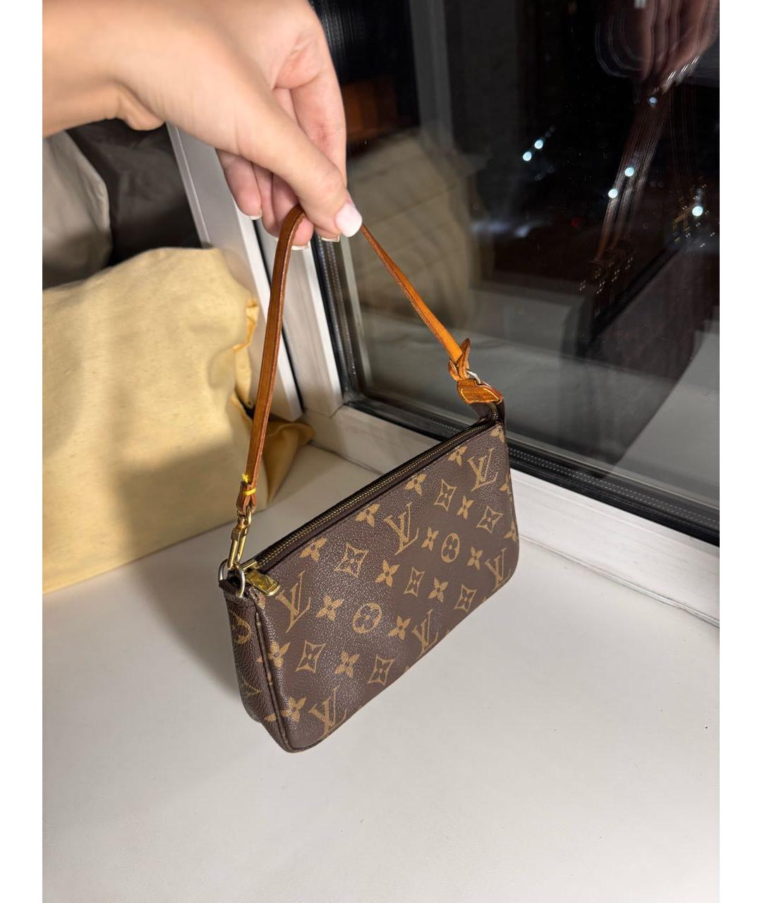 LOUIS VUITTON Коричневая сумка с короткими ручками, фото 2