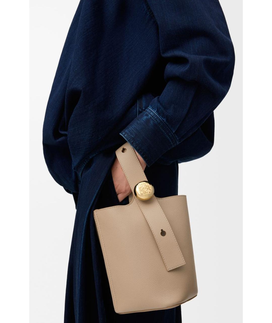 LOEWE Бежевая кожаная сумка через плечо, фото 4