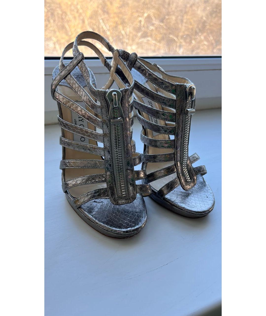 JIMMY CHOO Серебряные кожаные босоножки, фото 3