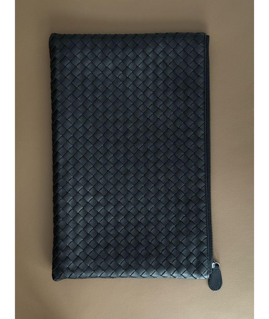 BOTTEGA VENETA Черная кожаная барсетка, фото 2