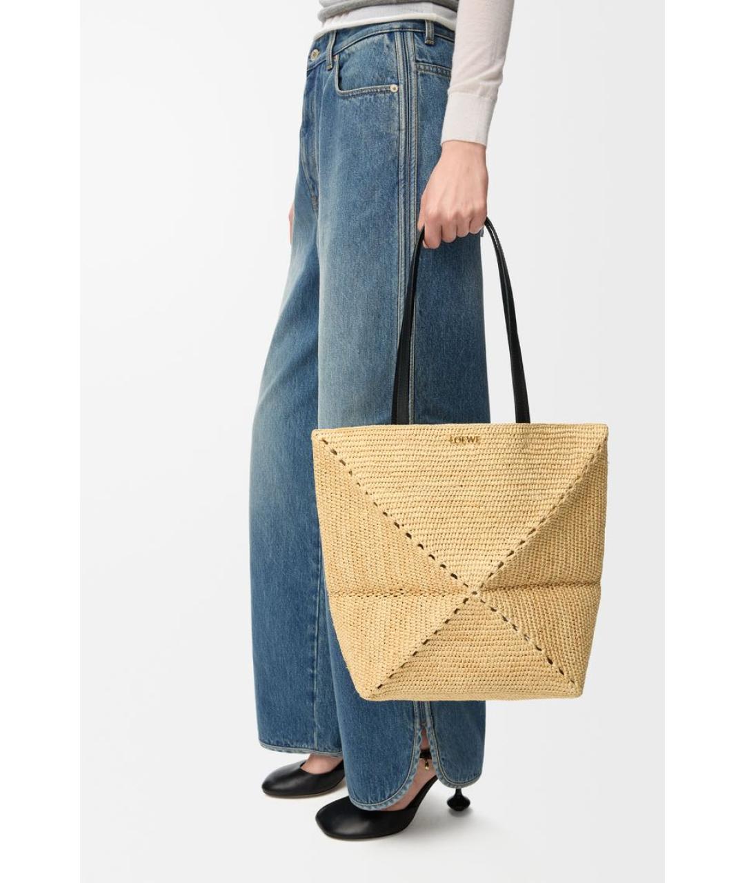 LOEWE Бежевая сумка через плечо, фото 3