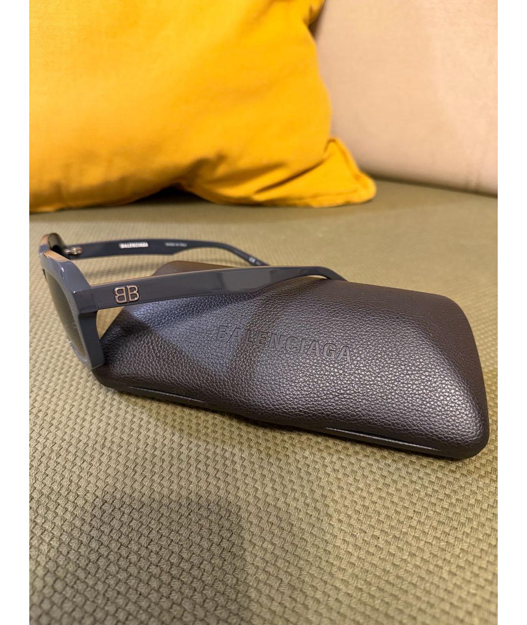 BALENCIAGA Антрацитовые пластиковые солнцезащитные очки, фото 4